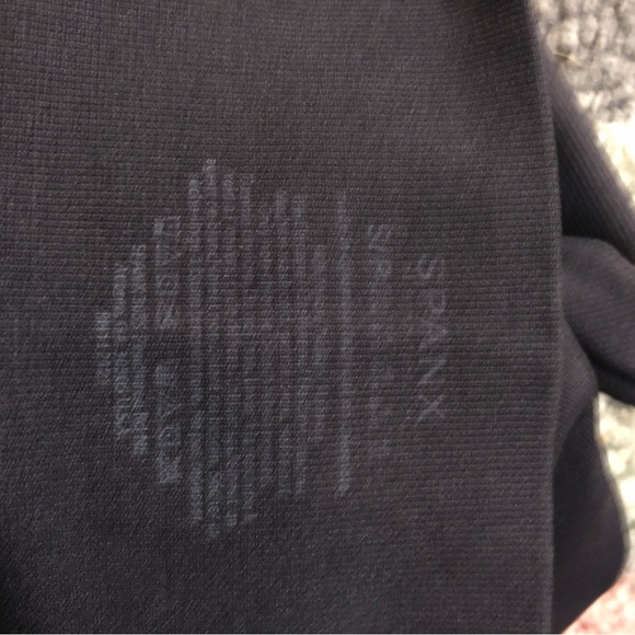 Spanx Look At Me Now Seamless Leggings - Size Small - Picture 6 of 6